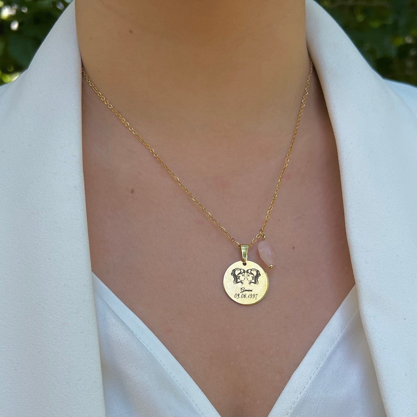 Spirituelle : Collier gravé et orné d'une pierre naturelle