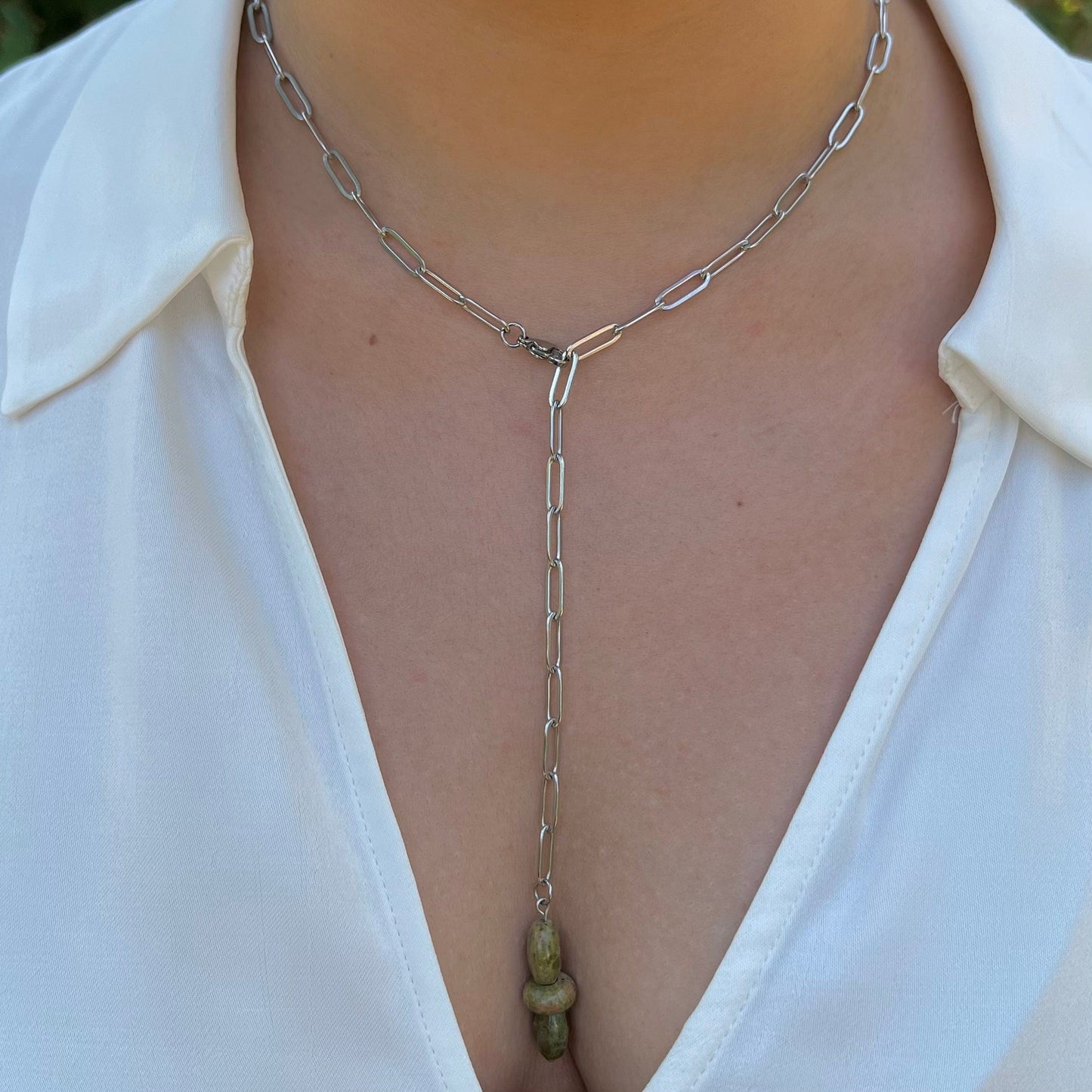 Cascade : Collier pendant, personnalisé avec de veritable pierres