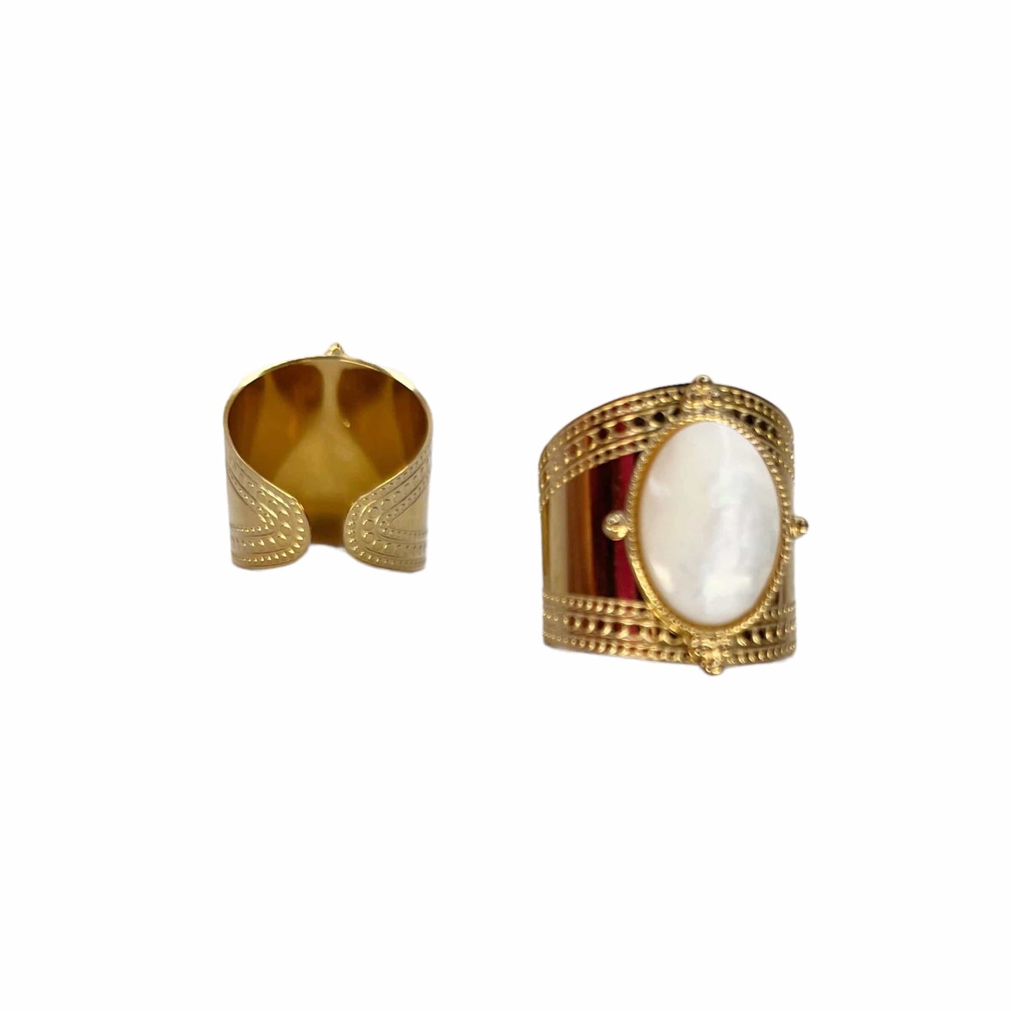 Cléopâtre : Bague ornée d'une pierre naturelle