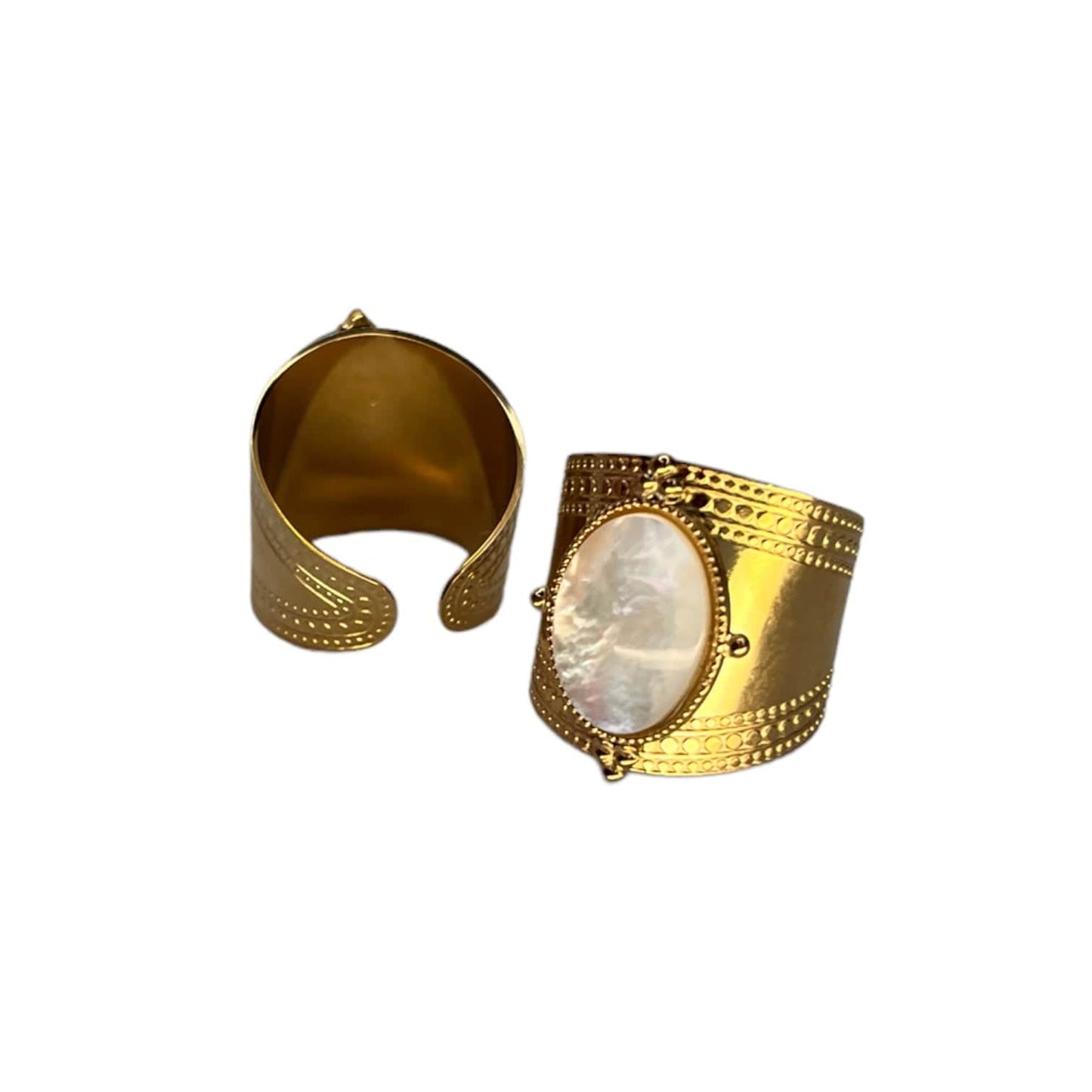Cléopâtre : Bague ornée d'une pierre naturelle